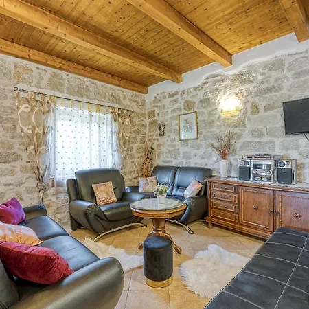 בית נופש Casa Lukas