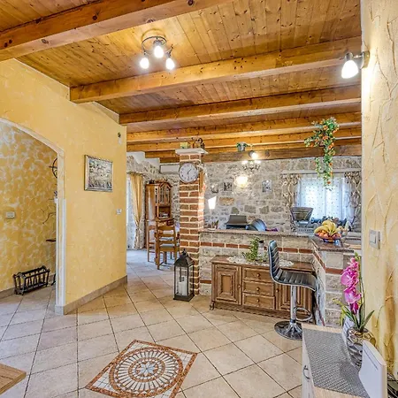 Casa Lukas * Dračevac