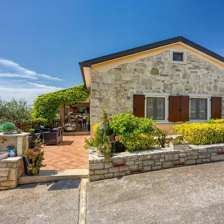 Casa Lukas Ferienhaus *
