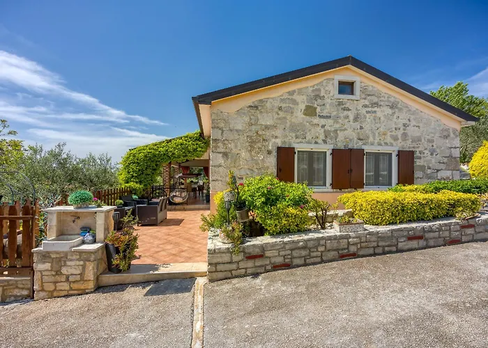 Casa Lukas Holiday home *